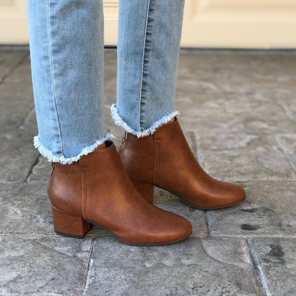 Cognac Back Zipper Block Heel Booties - Picture 3 of 8